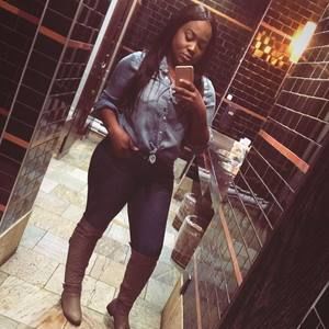 Meet your Posher, Med-ernestine